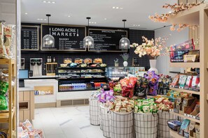 Snack bar