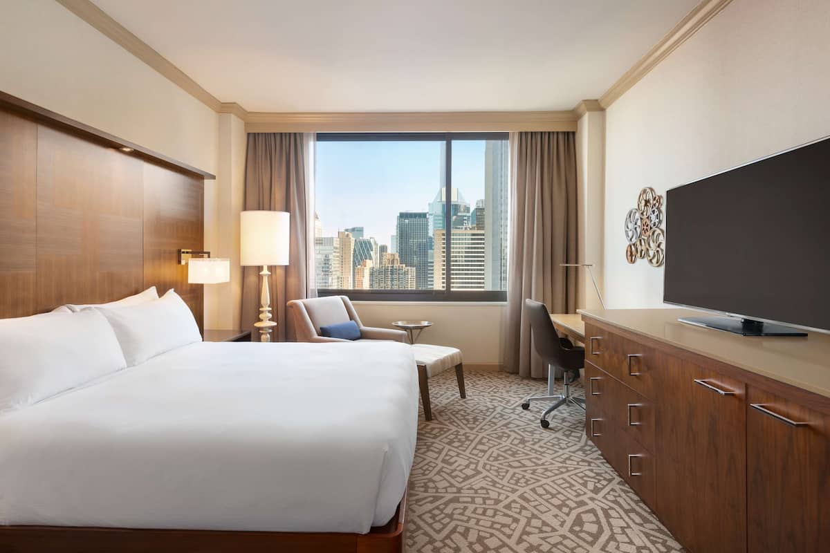 1 bedroom, premium bedding, in-room safe, desk