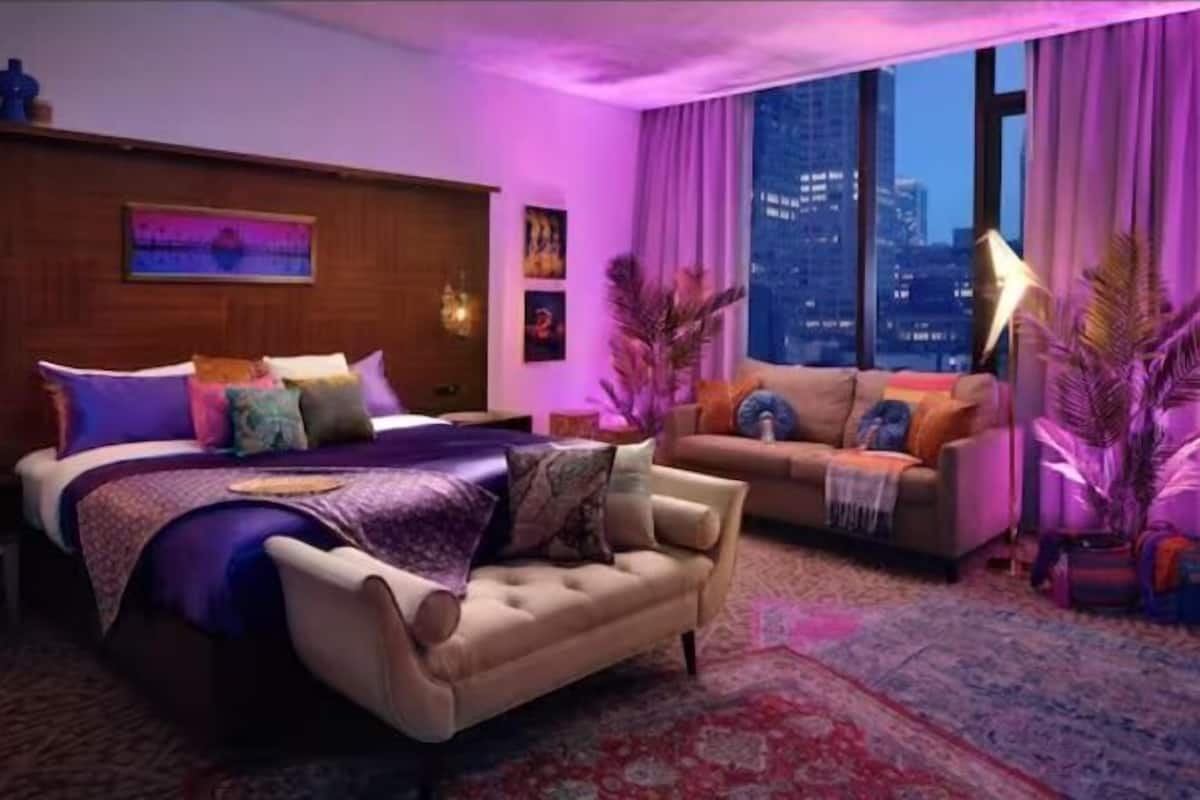 1 bedroom, premium bedding, in-room safe, desk