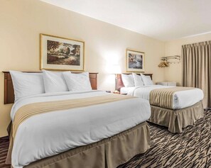 Room - Econo Lodge (Temiskaming Shores)