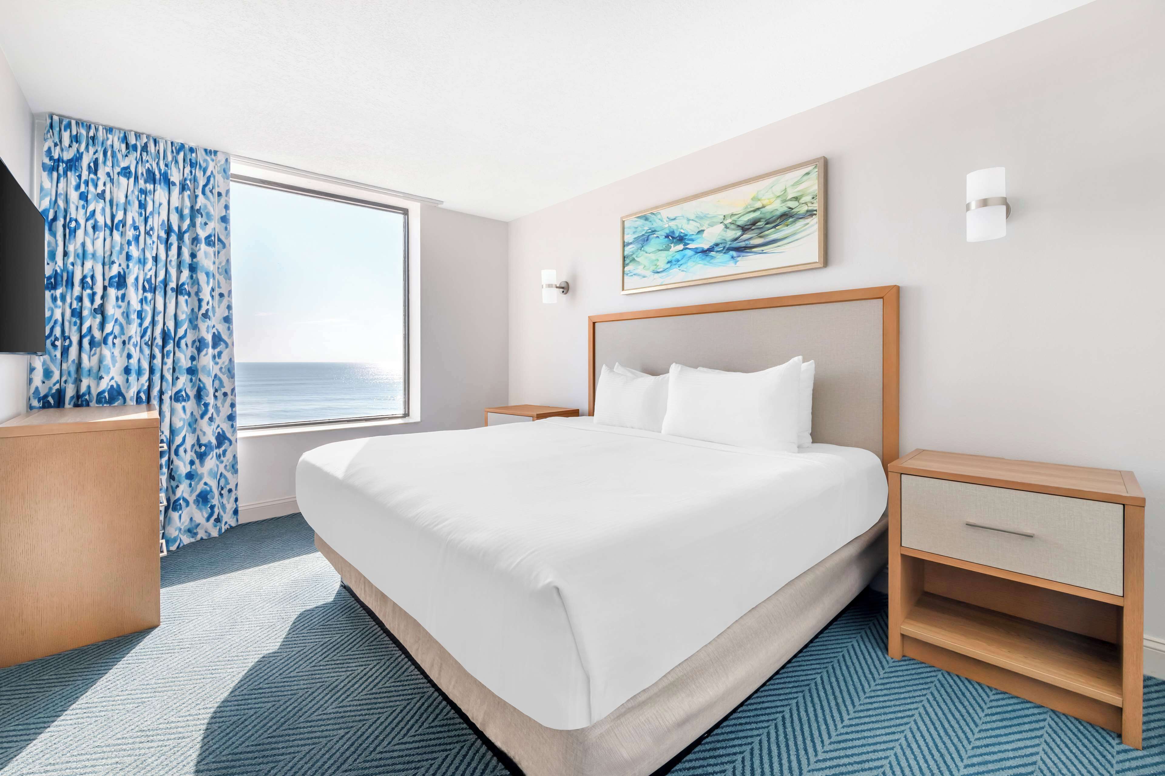 高級寢具、客房內保險箱、筆電工作空間、熨斗/熨衣板