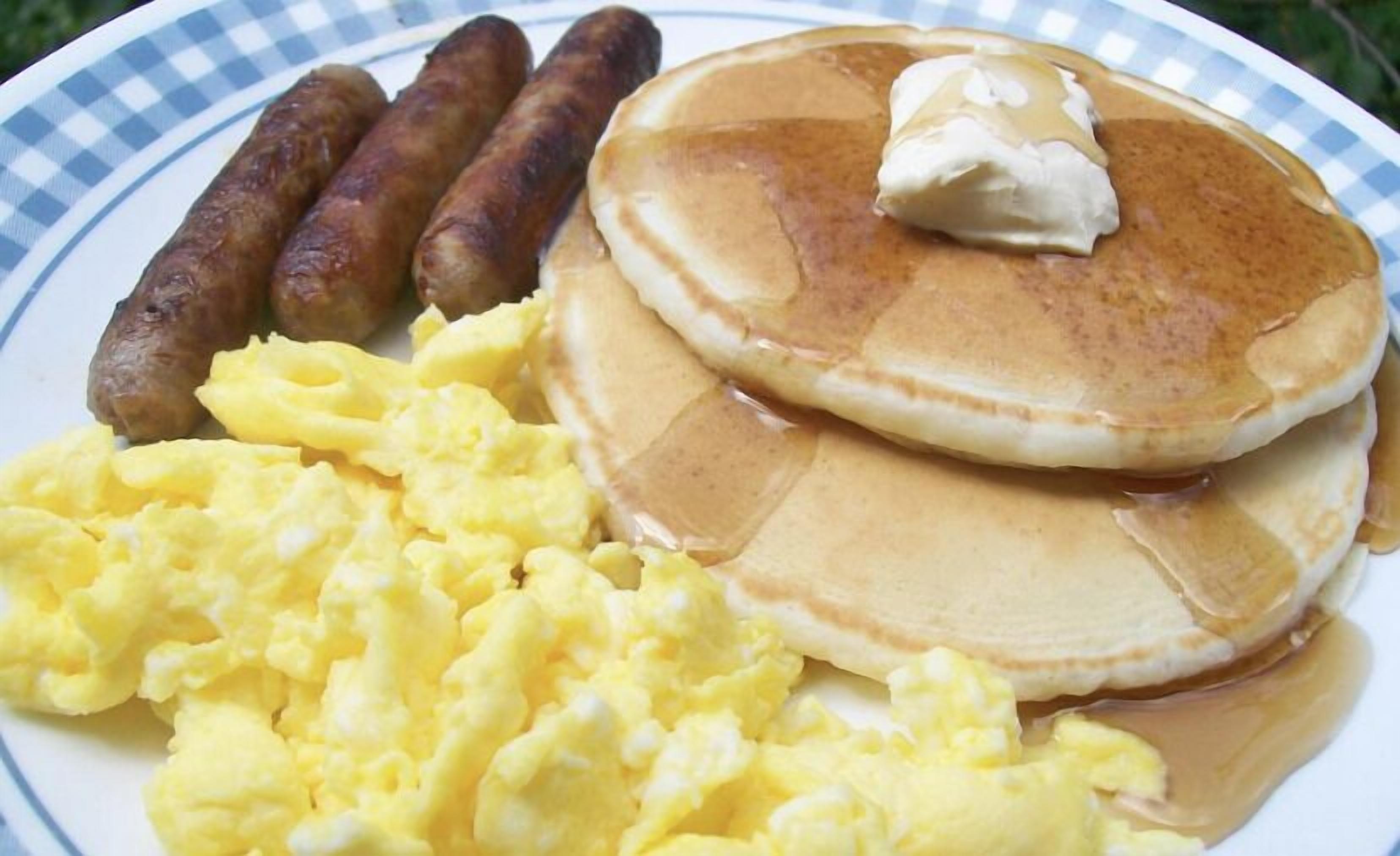 daily self-service breakfast (usd 7.99 per person)