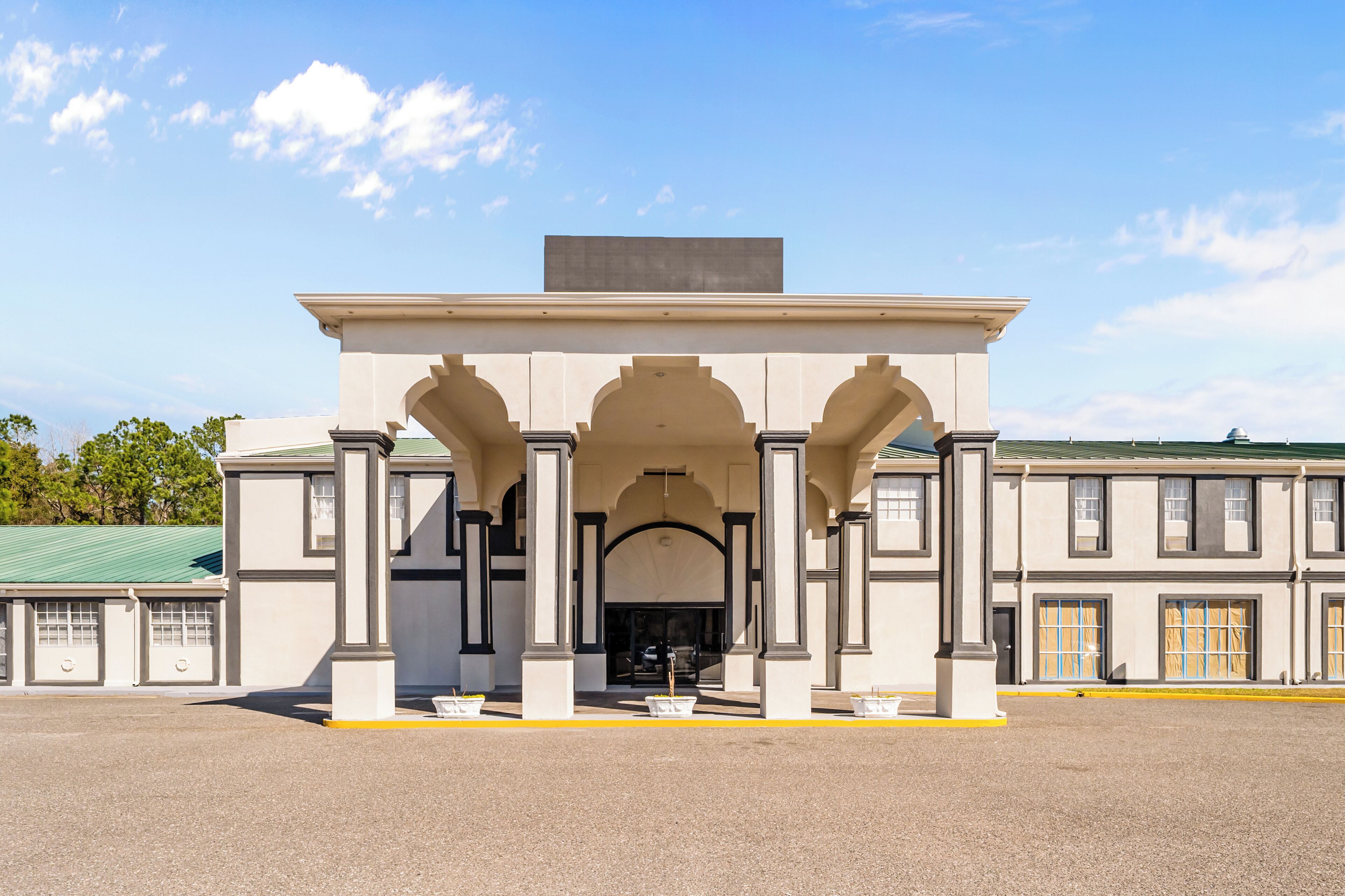 المنشأة من الخارج