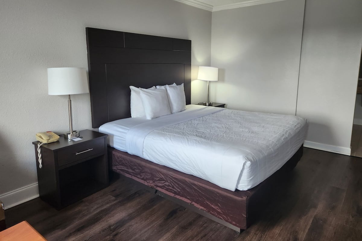 Desk, laptop workspace, blackout drapes, free WiFi
