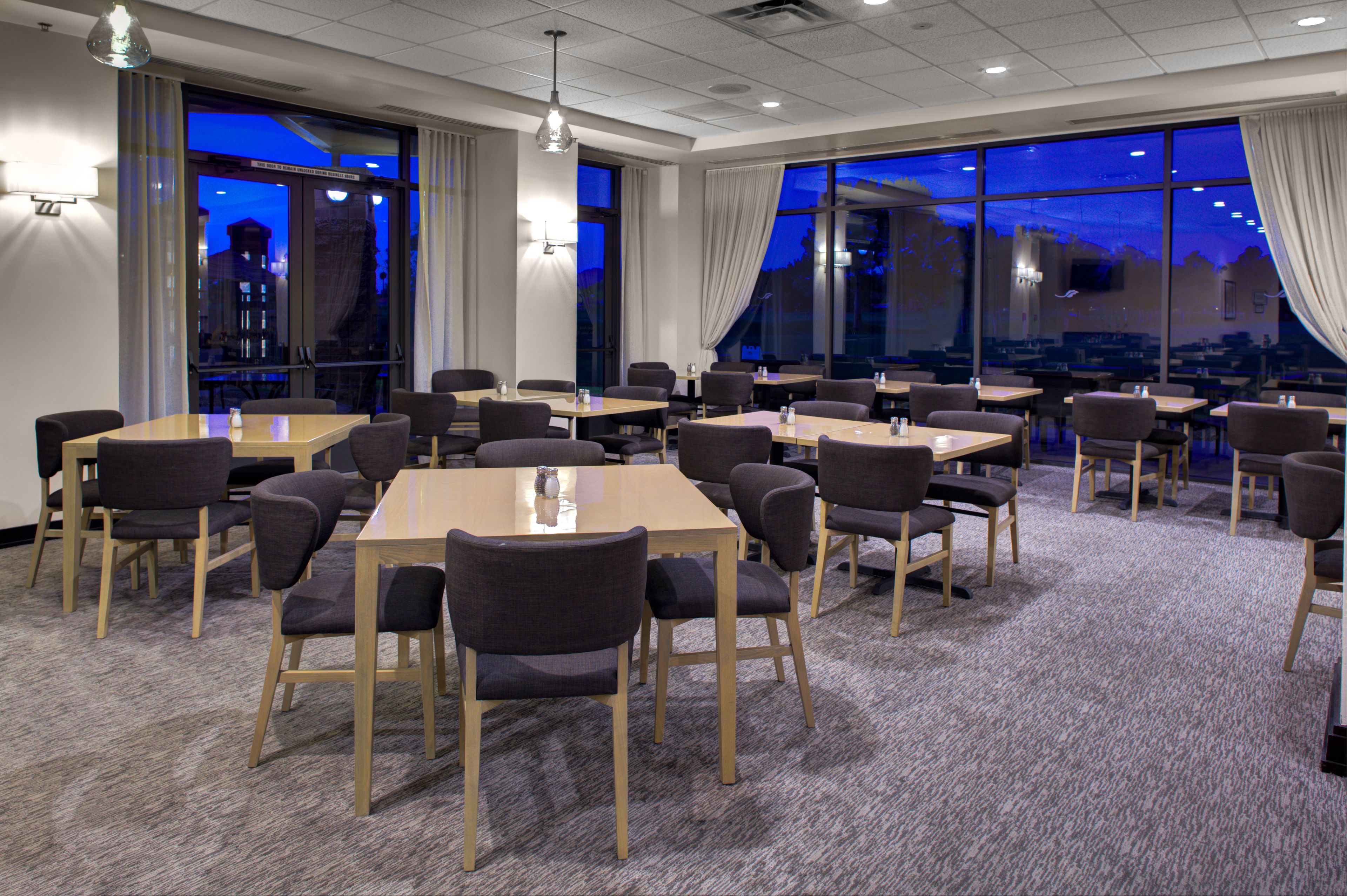 lunch and dinner served, pool views