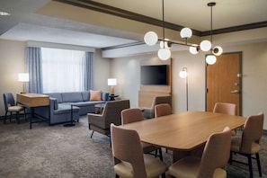 Presidential Suite, 1 King Bed, Non Smoking | Living area