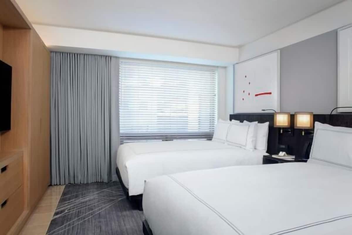 1 bedroom, premium bedding, down comforters, pillowtop beds