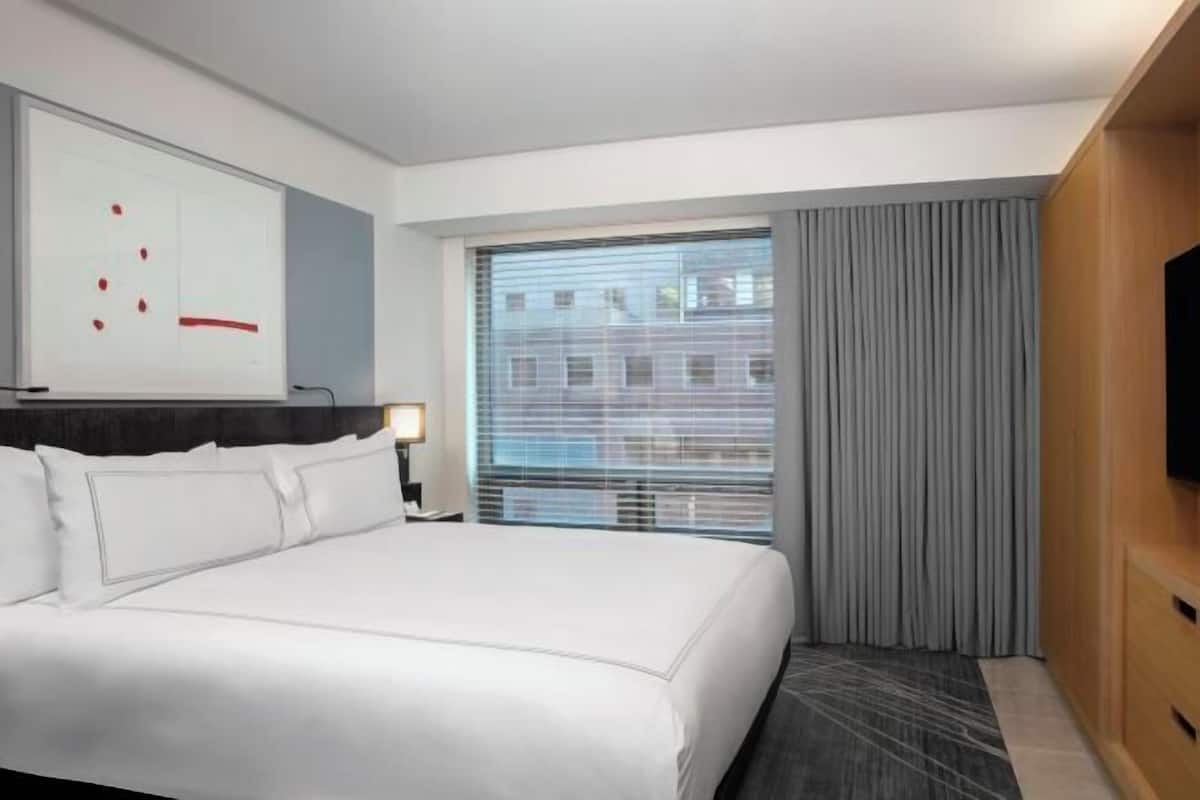 1 bedroom, premium bedding, down comforters, pillowtop beds