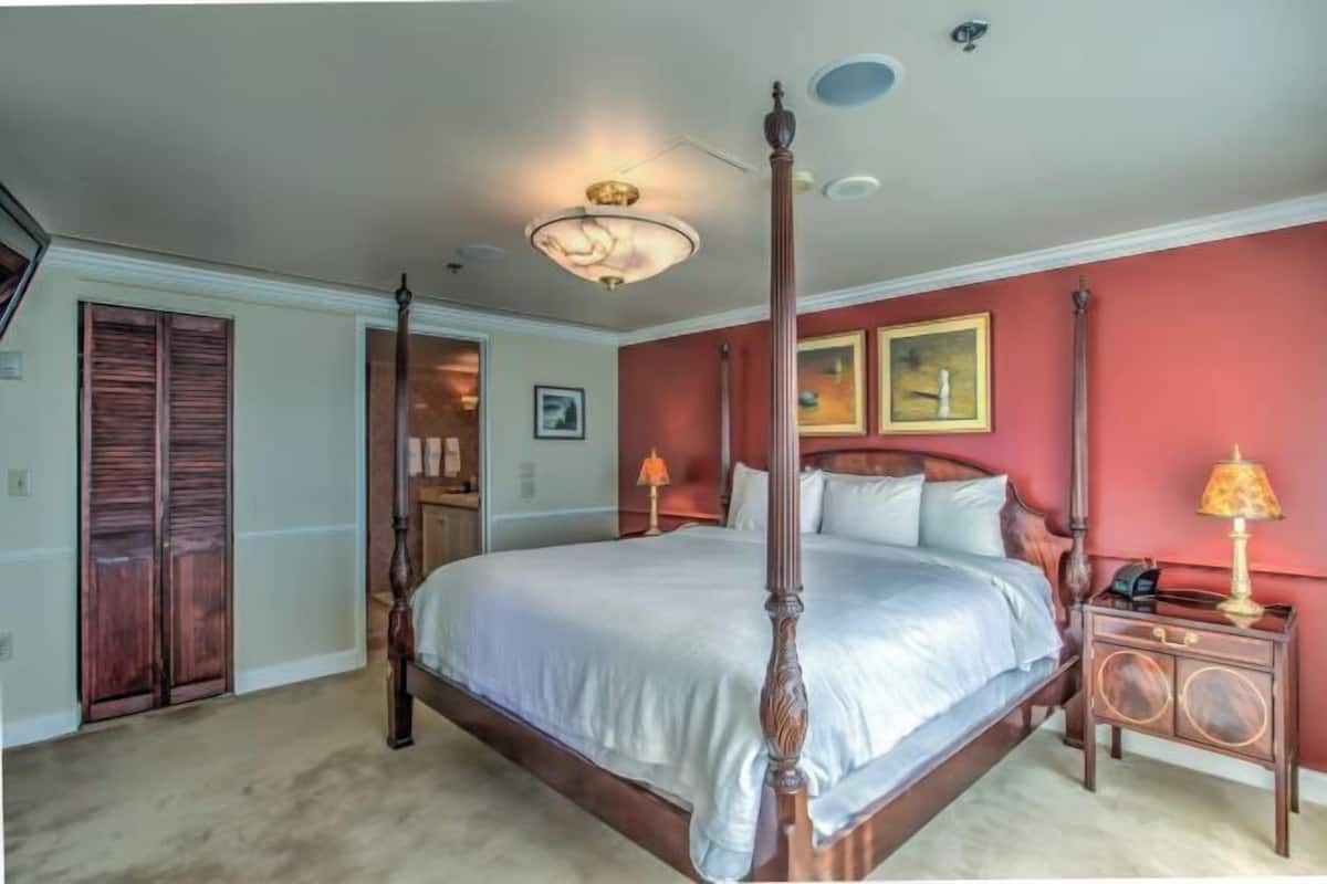 1 bedroom, in-room safe, desk, laptop workspace