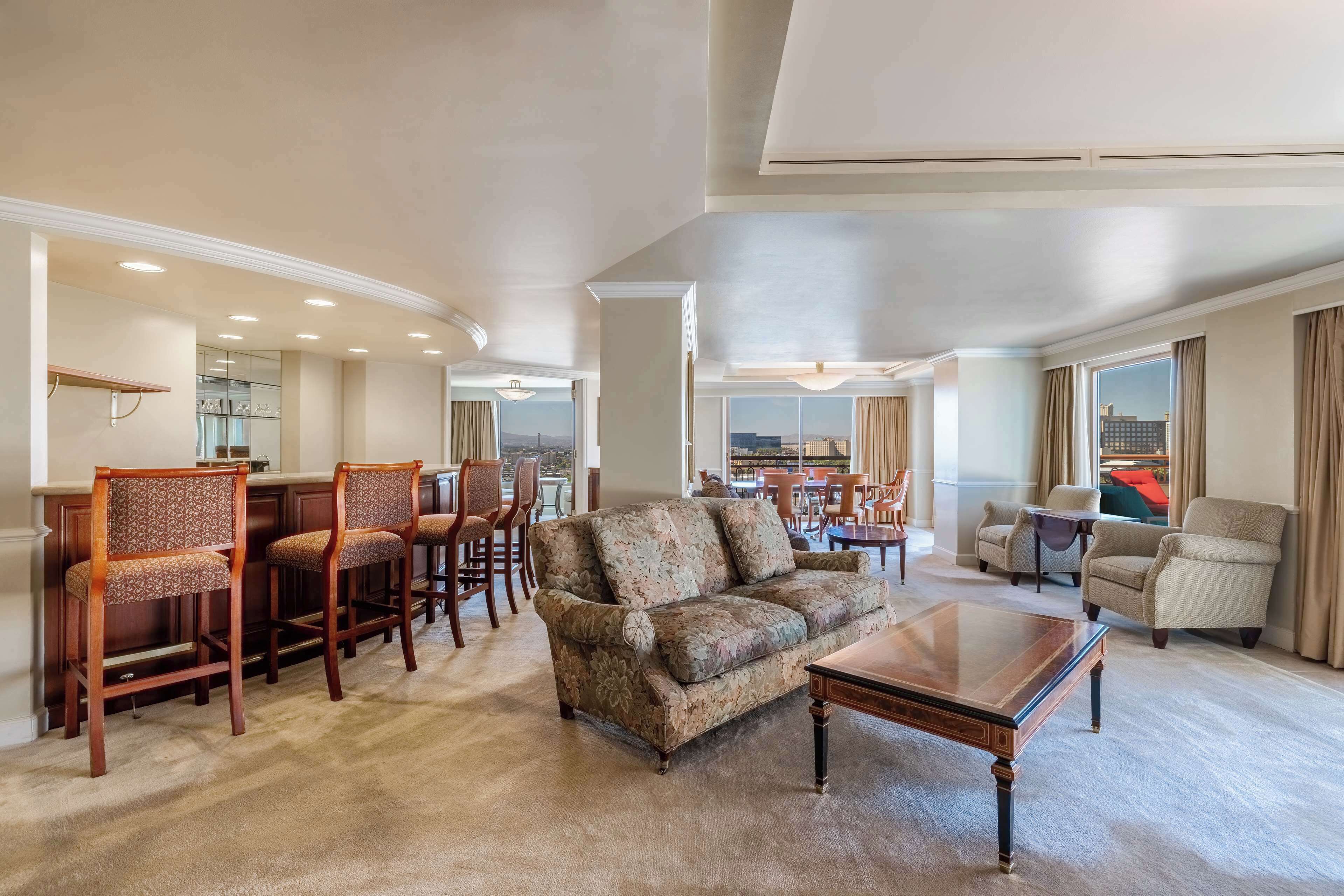 Suite, 1 King Bed, Non Smoking | Living area | 37-inch flat-screen TV with digital channels, TV