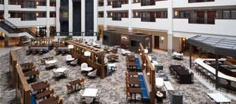 林肯大使套房酒店