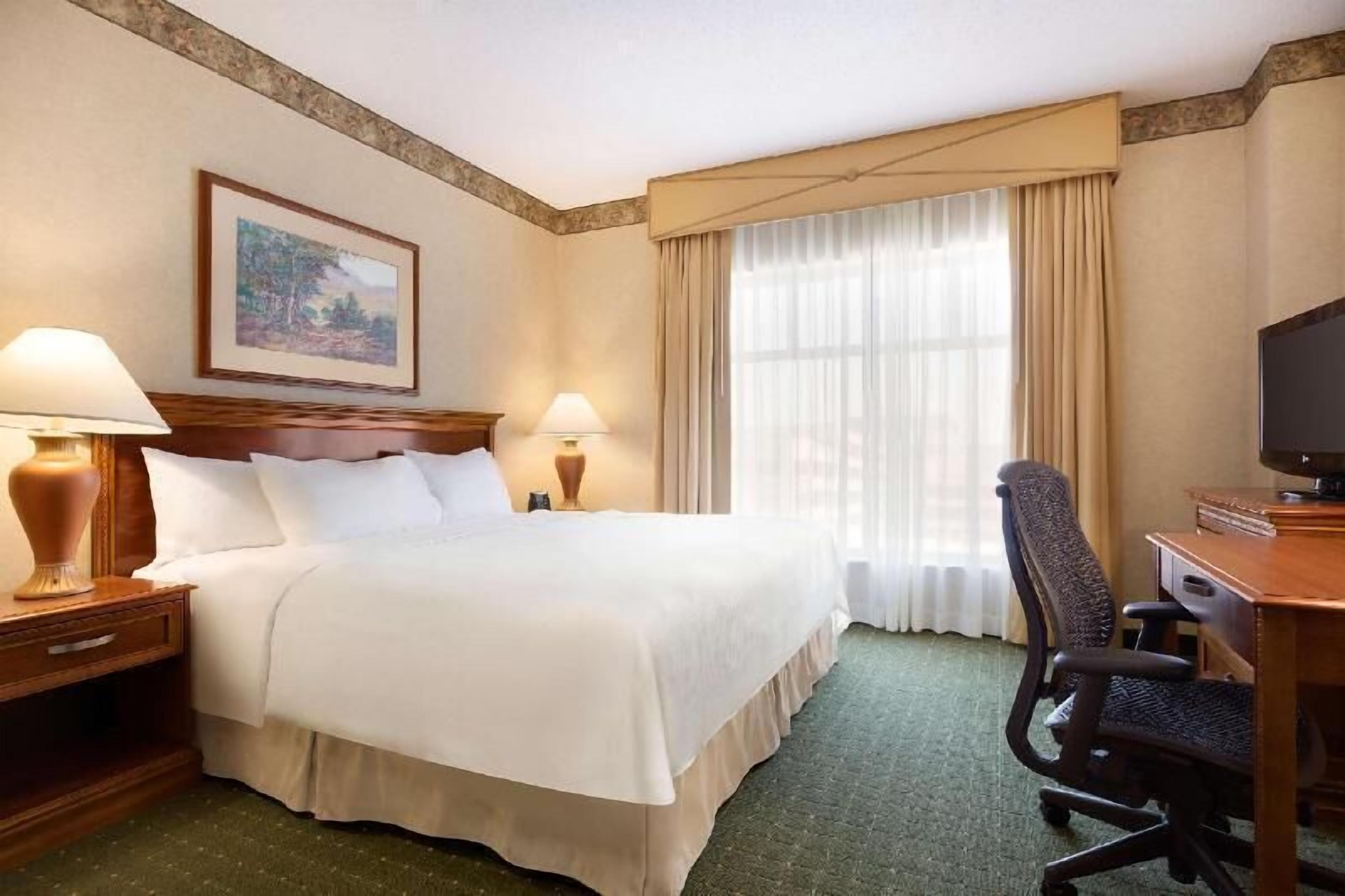 1 bedroom, premium bedding, in-room safe, desk
