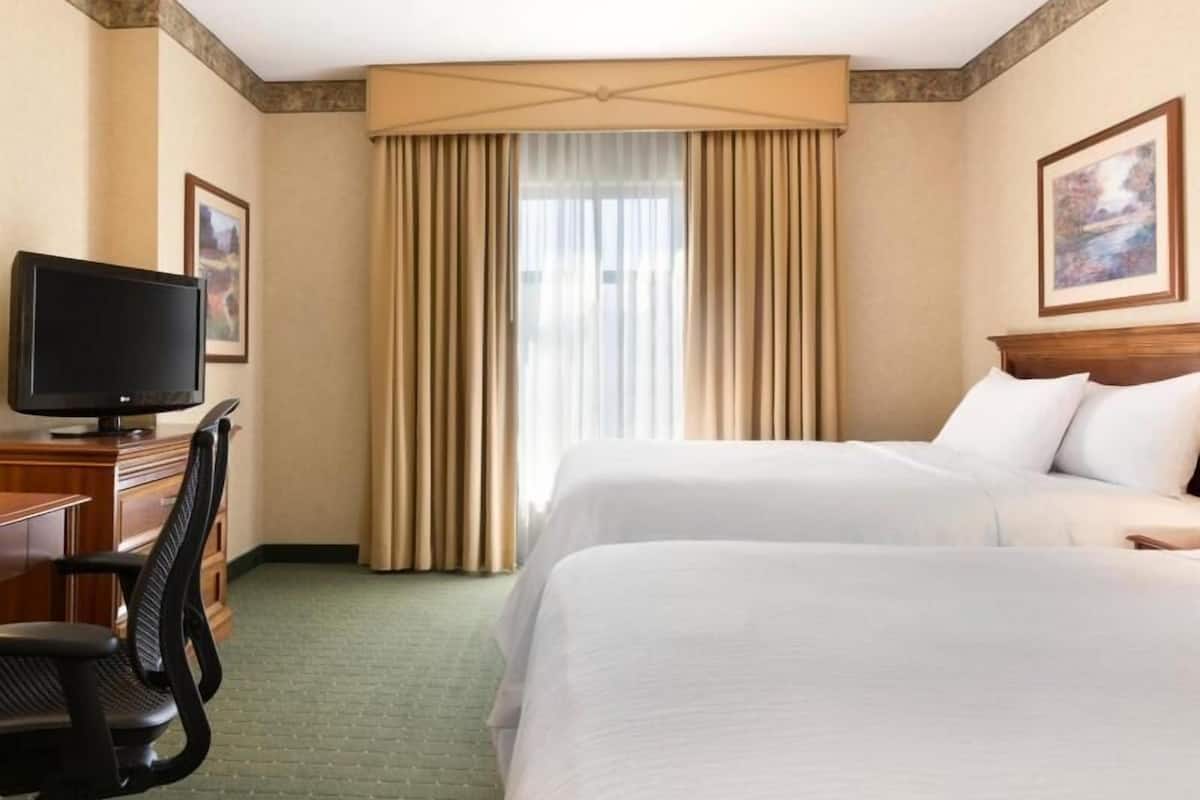 1 bedroom, premium bedding, in-room safe, desk