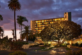 Hotel exterior and entrance at Fairmont Miramar Hotel