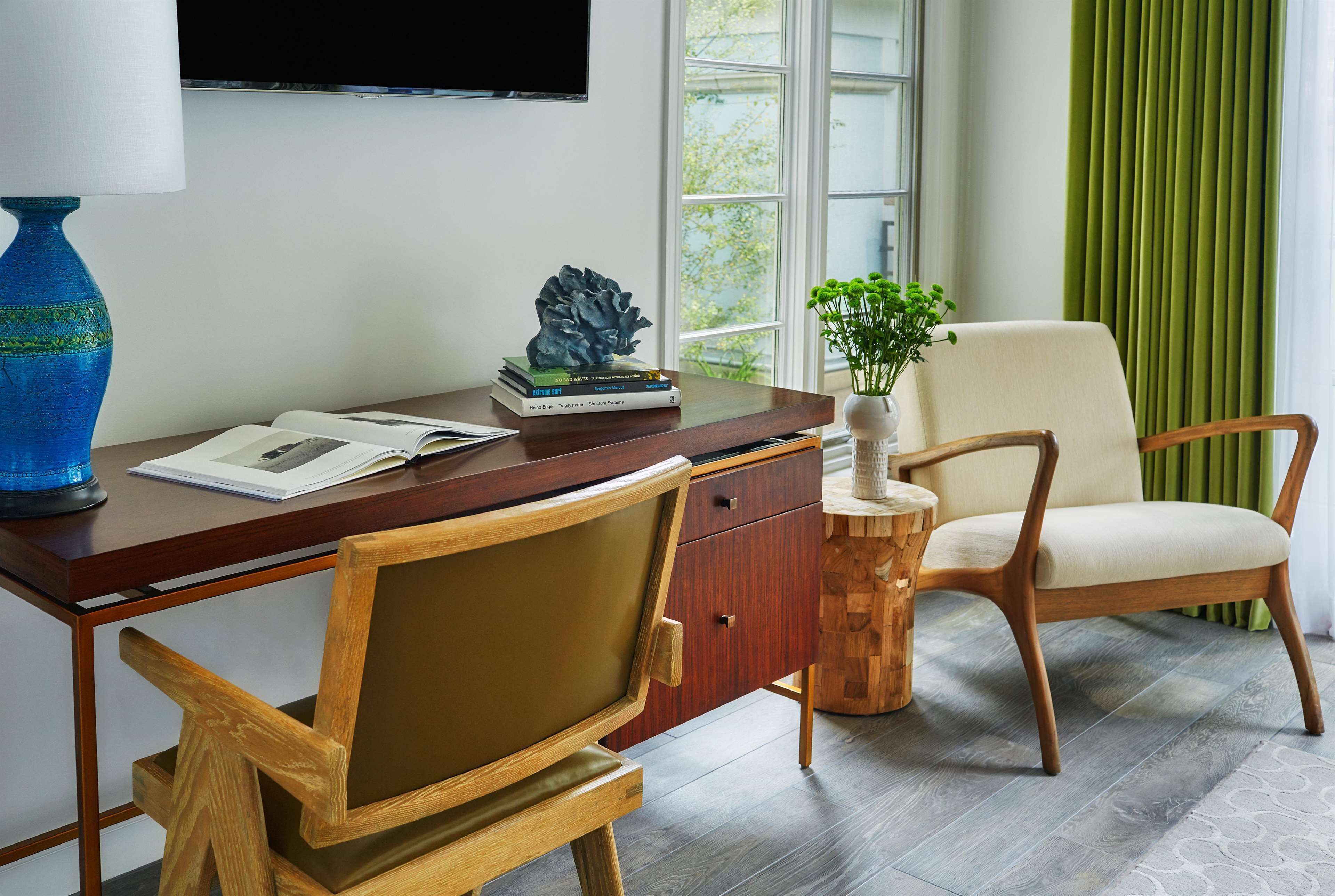 hypo-allergenic bedding, in-room safe, desk, laptop workspace