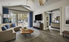 Bungalow, useita sänkyjä (Bungalow One - Multiple Beds) | Allergiatestatut vuodevaatteet, tallelokero huoneessa, työpöytä