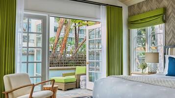 Hypo-allergenic bedding, in-room safe, desk, laptop workspace