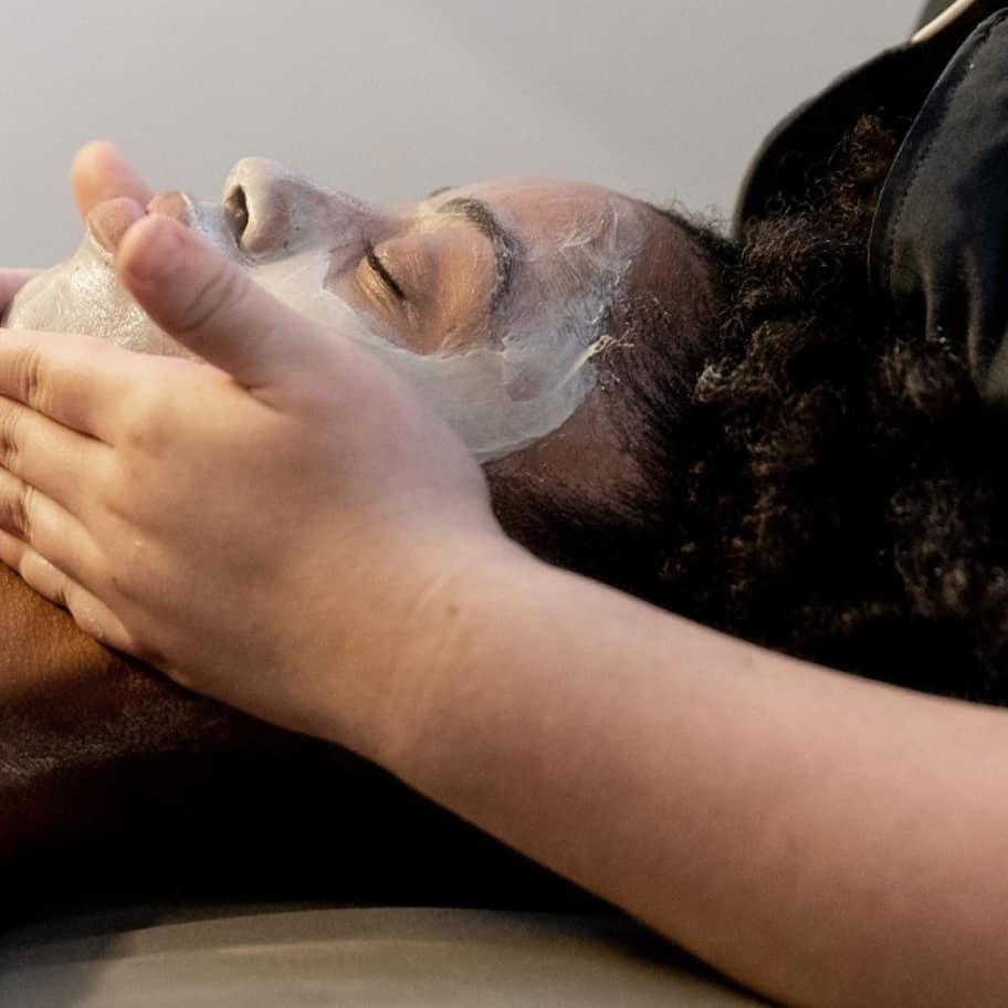 Couples treatment rooms, sauna, steam room, body treatments