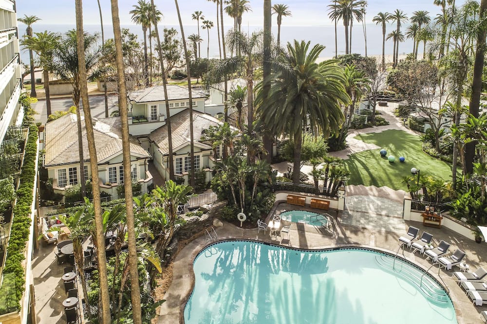 Fairmont Miramar Hotel