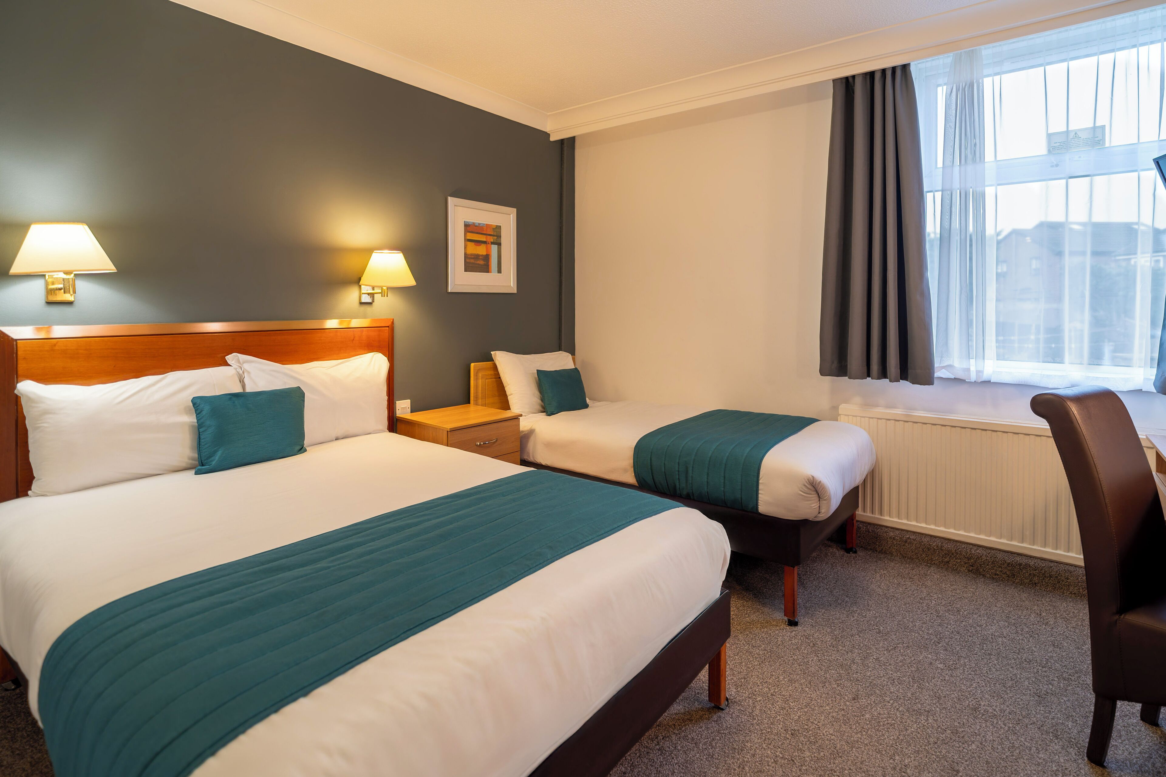 Familiekamer | Een kluis op de kamer, een strijkplank/strijkijzer, gratis wifi