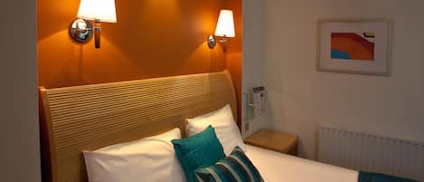 In-room safe, iron/ironing board, WiFi, bed sheets