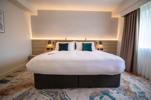 Suite, 1 Bedroom | 1 bedroom, desk, laptop workspace, blackout drapes