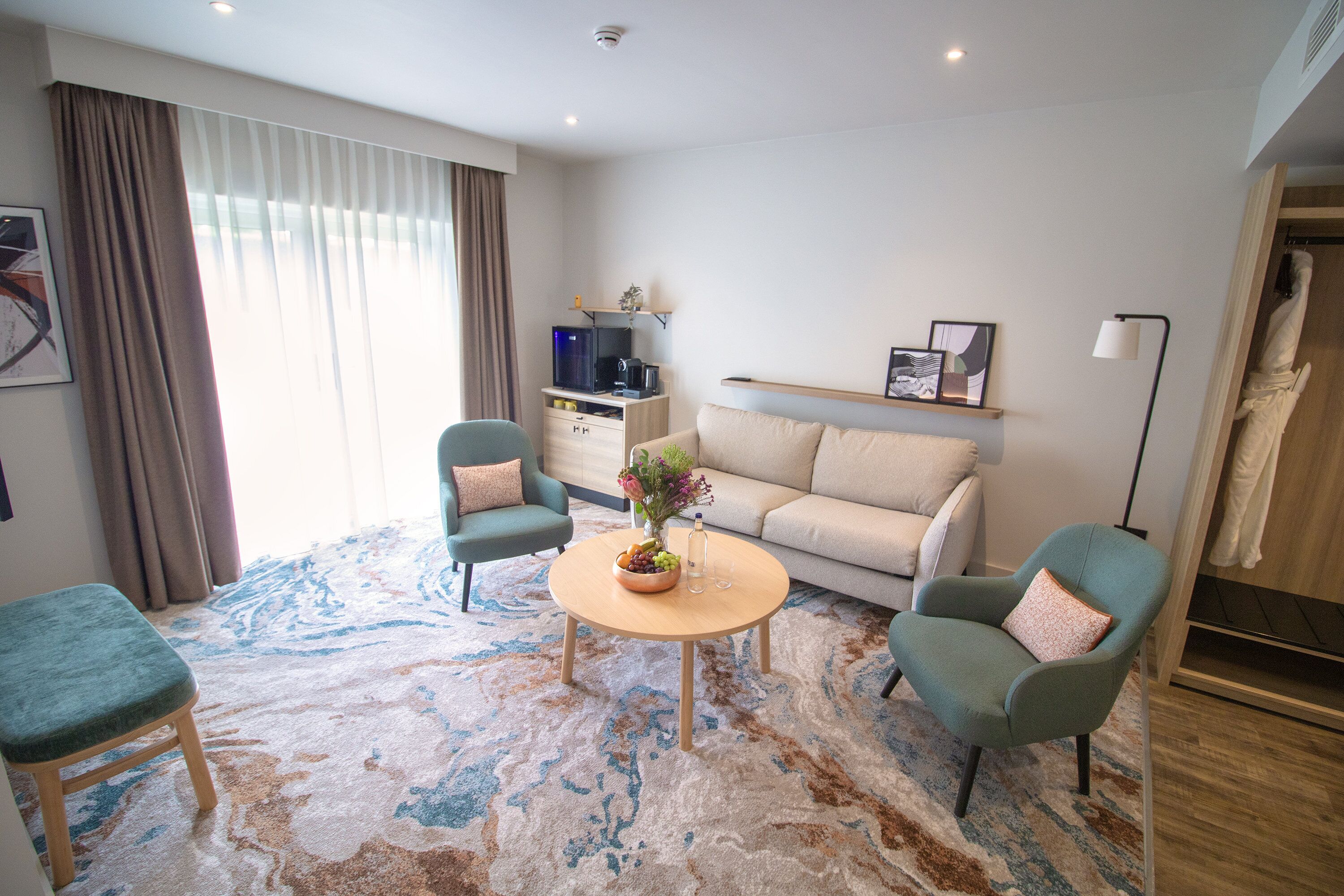 Suite, 1 habitación | Ropa de cama de alta calidad y escritorio