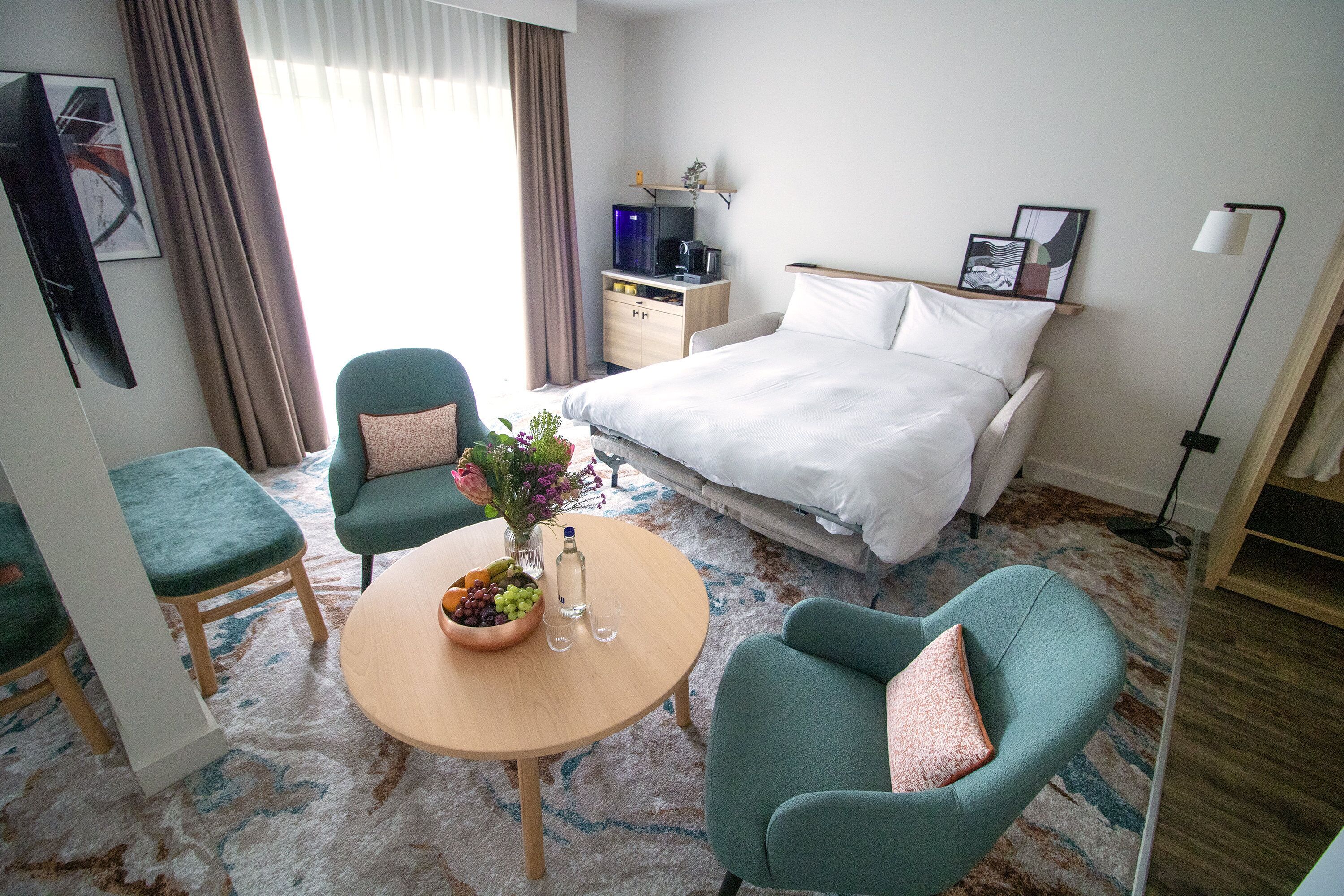 Suite, 1 habitación (Sofa Bed) | Ropa de cama de alta calidad y escritorio