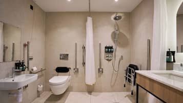 Standard Room, 1 Double Bed | Bathroom | Combined shower/tub, rainfall showerhead, free toiletries, hair dryer
