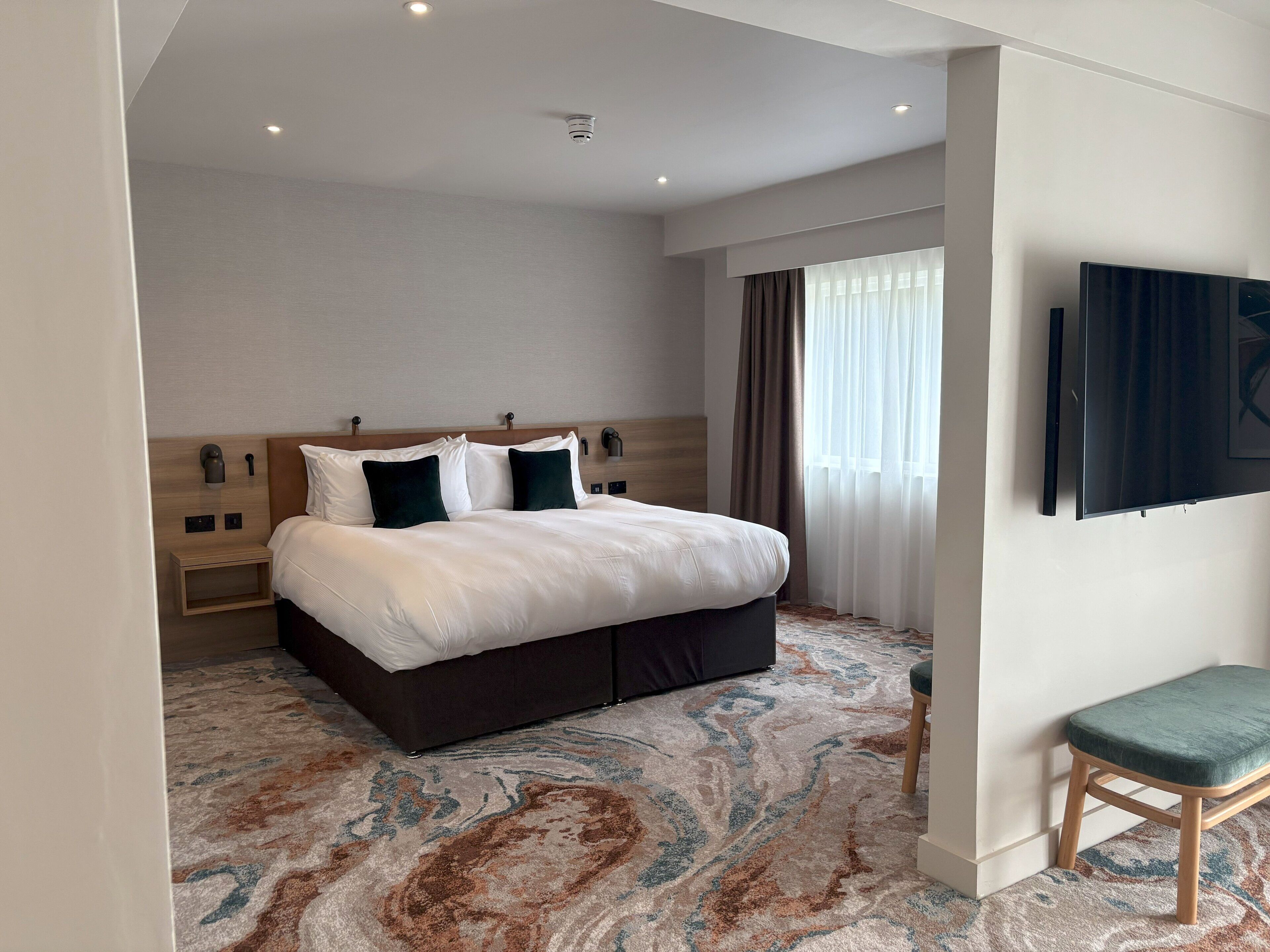 套房, 1 间卧室 (Sofa Bed) | 高档床上用品、办公桌、遮光窗帘、熨斗/熨衣板