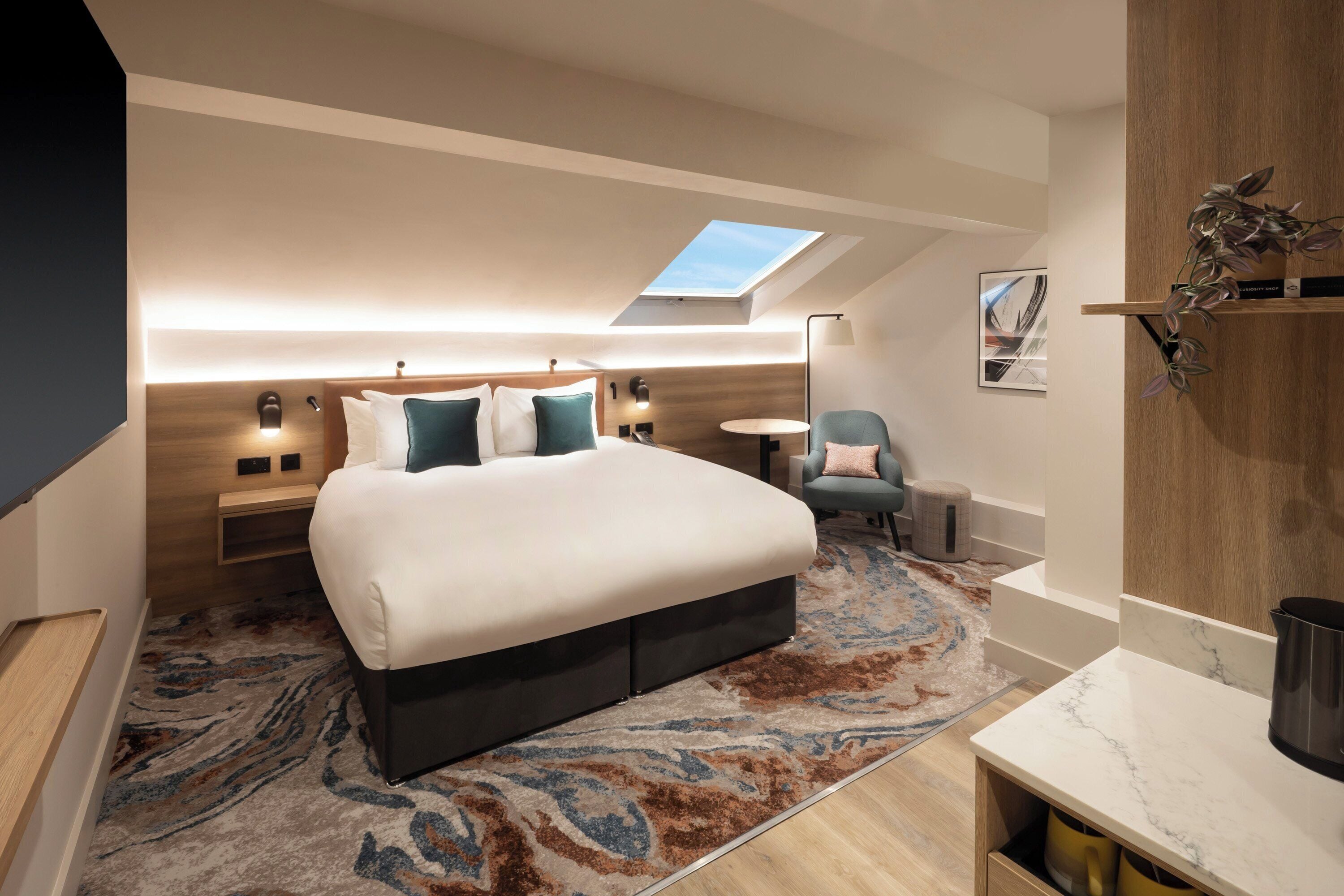 Standard Room, 1 King Bed