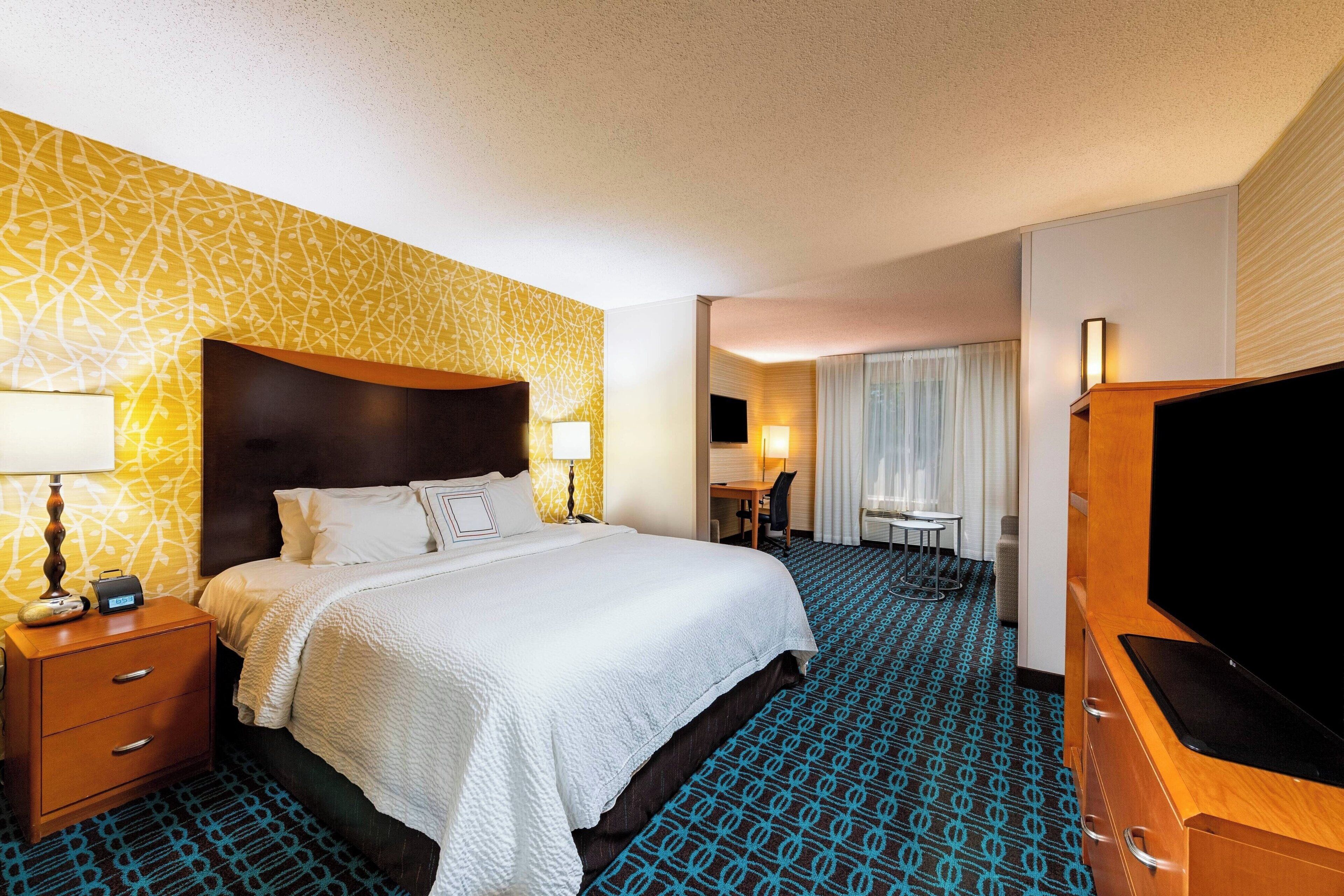 premium bedding, in-room safe, desk, blackout curtains