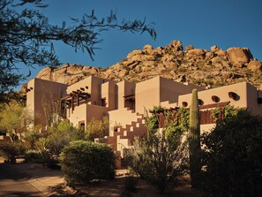 Exterior - Four Seasons Resort Scottsdale at Troon North (Scottsdale)