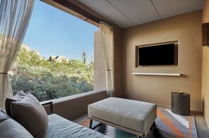 Luxe beddengoed, donsdekens, een minibar, een kluis op de kamer