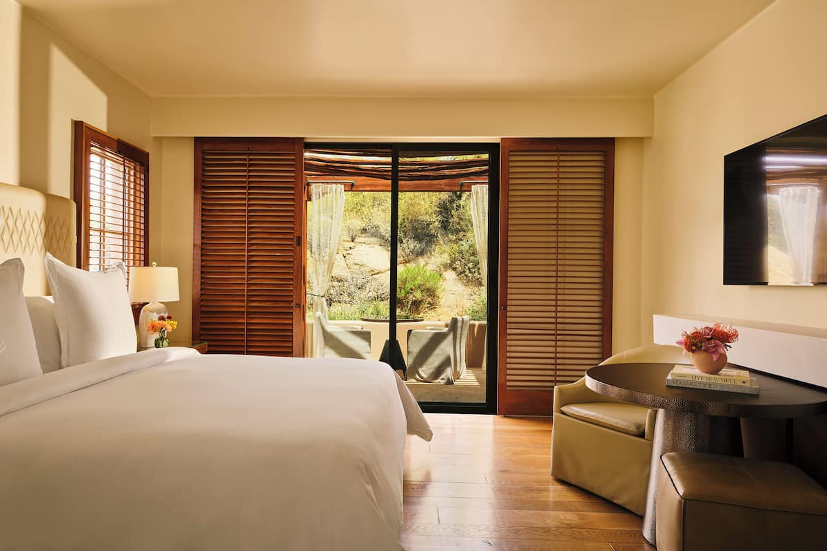 Suite, 1 slaapkamer (Desert) | Luxe beddengoed, donsdekens, een minibar, een kluis op de kamer
