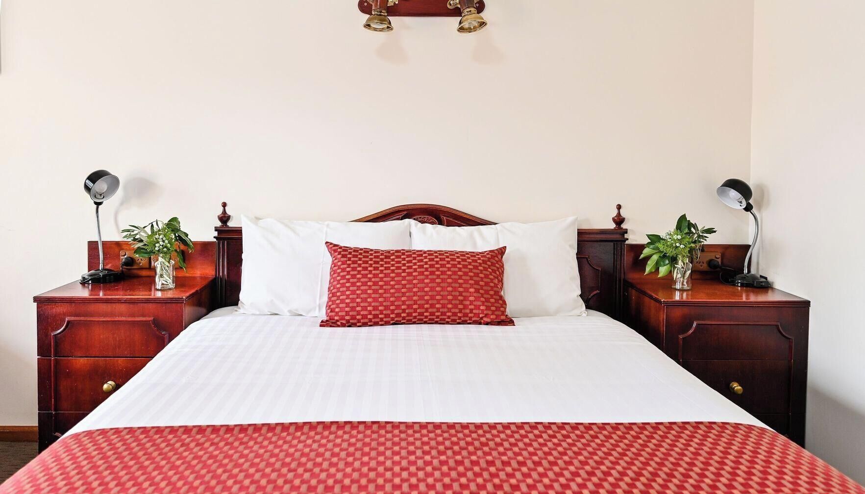 Desk, laptop workspace, iron/ironing board, rollaway beds