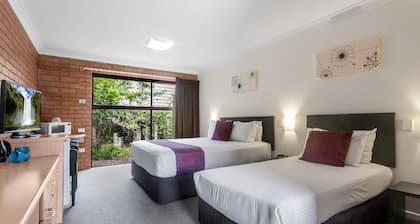 Airport Admiralty Motel