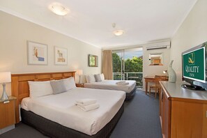 1 bedroom, premium bedding, desk, soundproofing