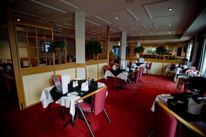 Dining - Centrepoint Motor Inn (Rockhampton)