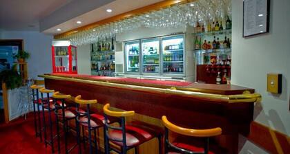 Centrepoint Motor Inn