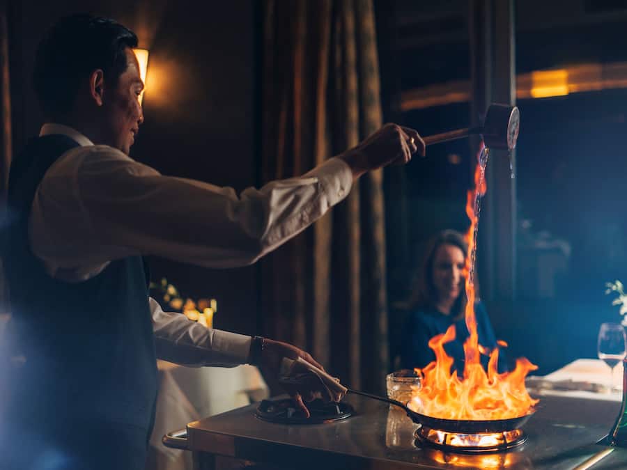 4 Restaurants, Frühstück, Mittagessen, lokale und internationale Küche