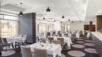 Breakfast and dinner served, Regional cuisine