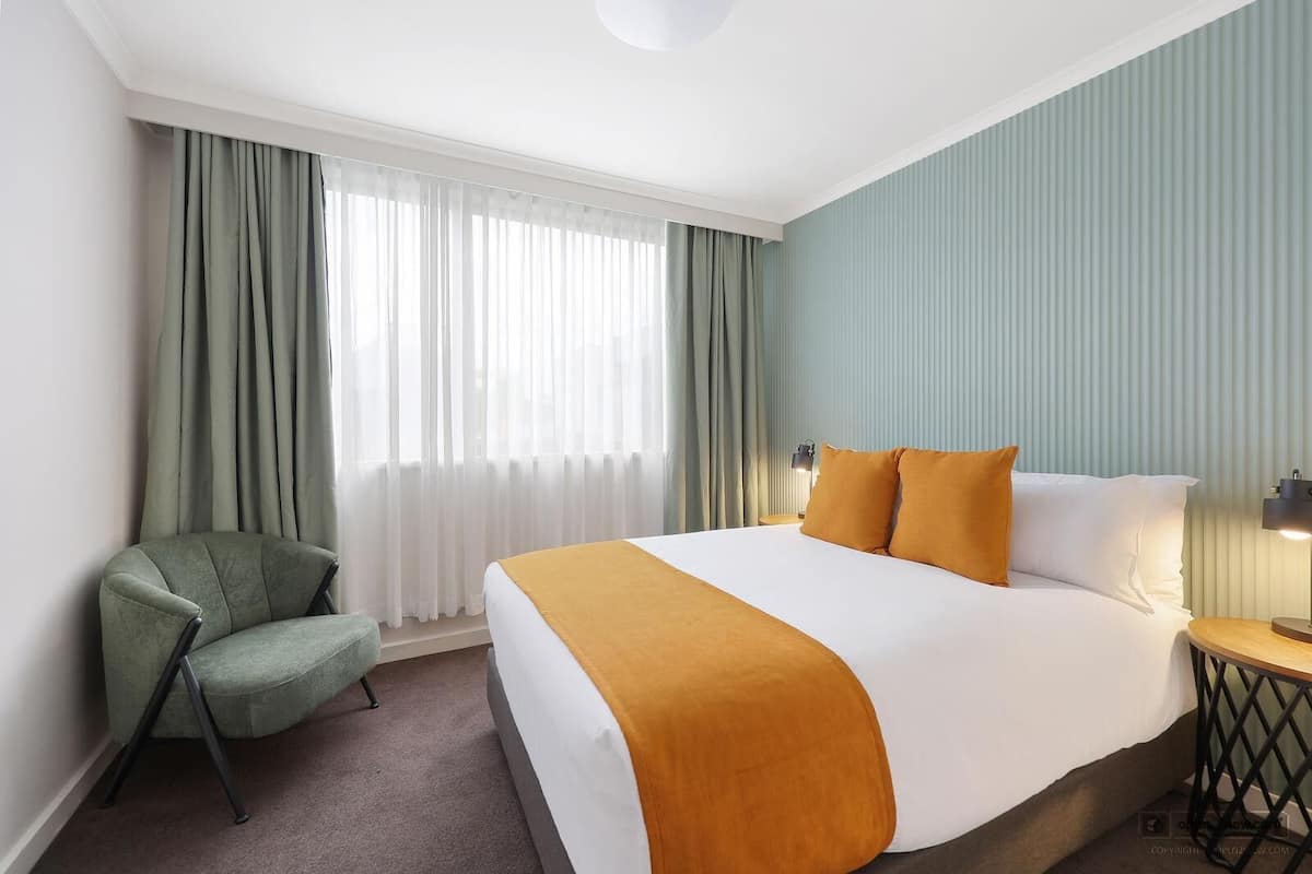 Kamar Deluks, 1 Tempat Tidur Double | Seprai premium, minibar, setrika/meja setrika, dan Wi-Fi gratis