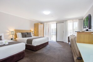 Premium Queen Accessible Room