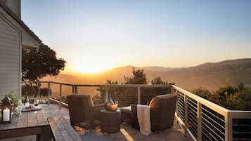 Suite, 2 Bedrooms (Carmel King) | Terrace/patio