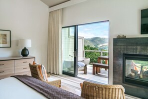 Premium bedding, in-room safe, desk, blackout drapes - Carmel Valley Ranch, in The Unbound Collection by Hyatt (Carmel)