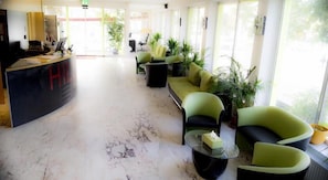 Interior entrance - Hotel Hillinger (Vienna)