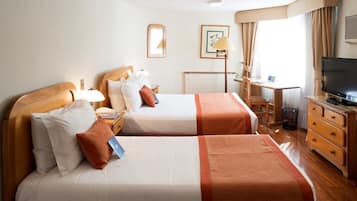 Standard Twin Room | In-room safe, laptop workspace, free WiFi, bed sheets