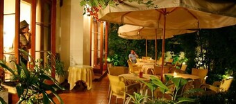 Hotel Canciller - Ex Hotel Presidente