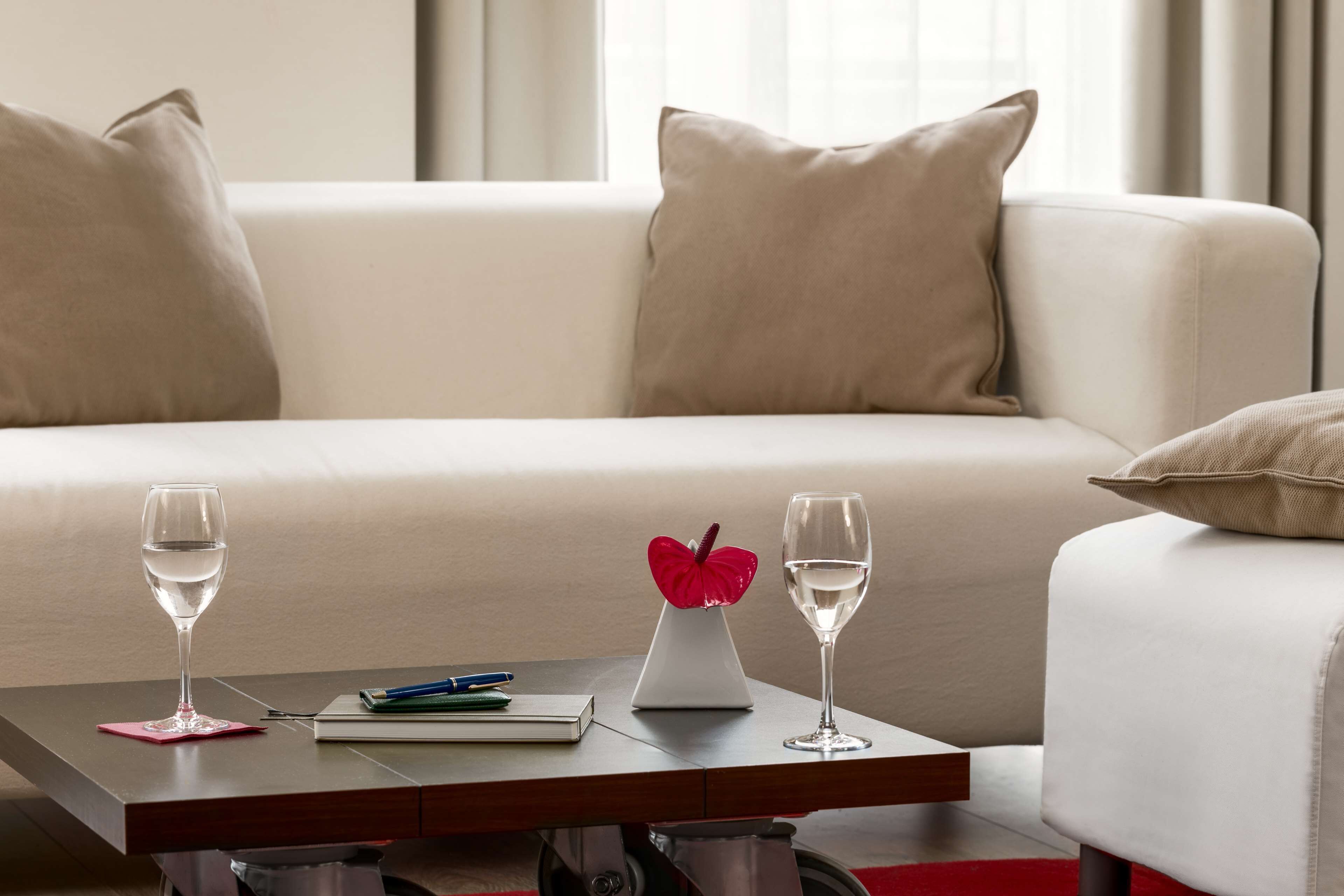 1 bedroom, bed sheets, alarm clocks